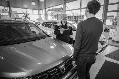 Verkauf von Renault Dacia ZE Autohaus Schouren