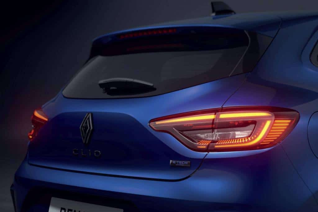 Heck-Lichtsignatur vorne des Renault CLIO Autohaus Schouren